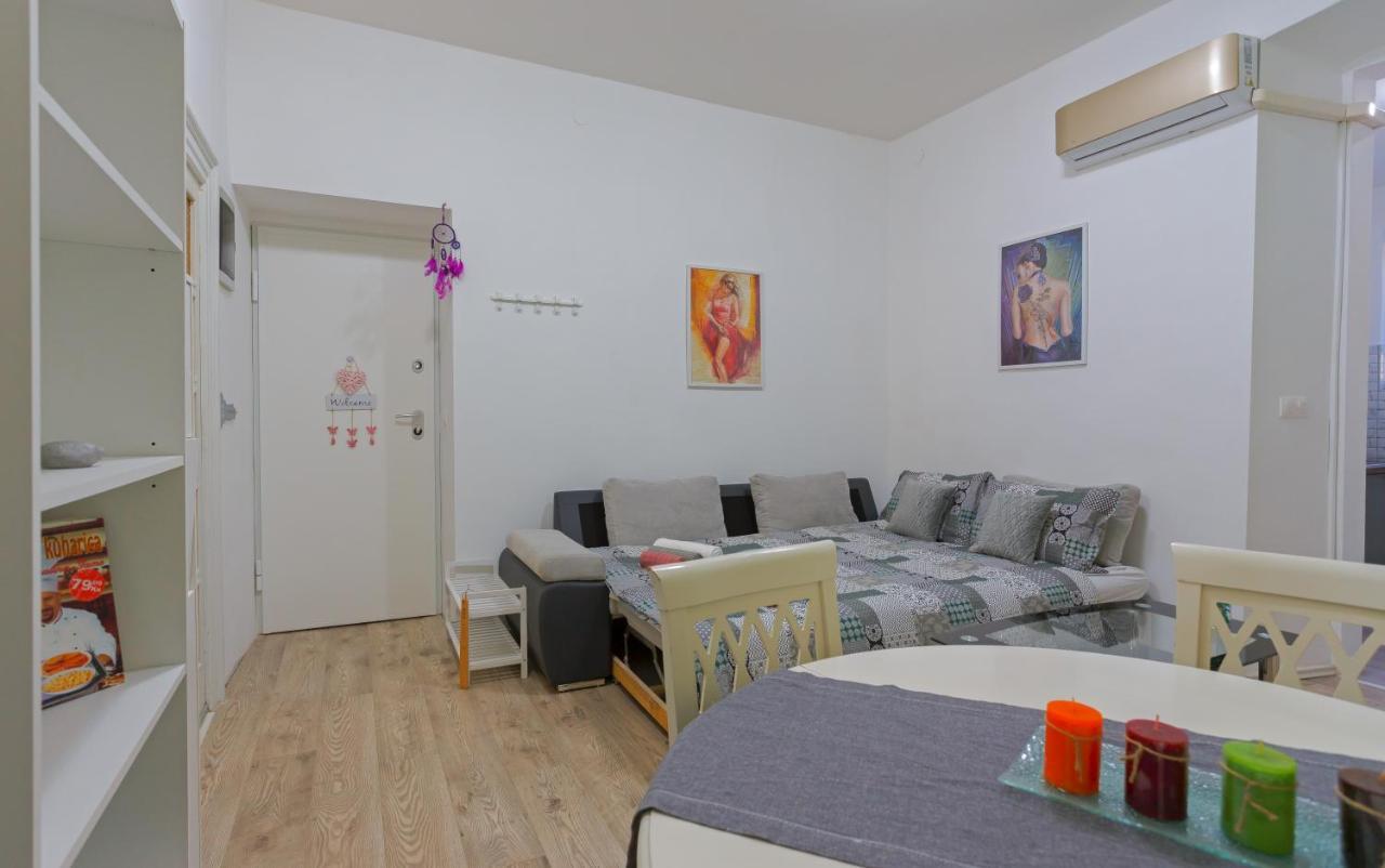 Rich Apartment Pula Extérieur photo