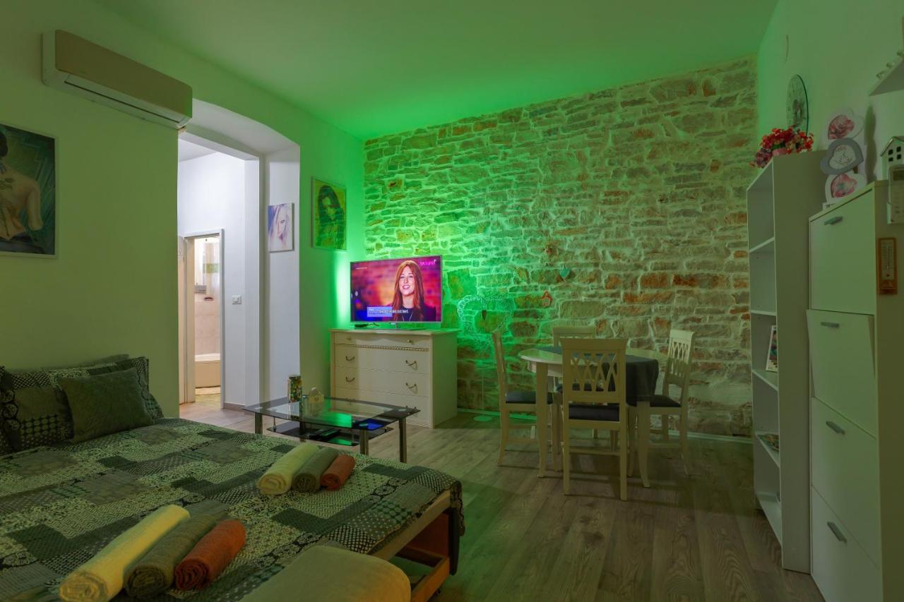 Rich Apartment Pula Extérieur photo