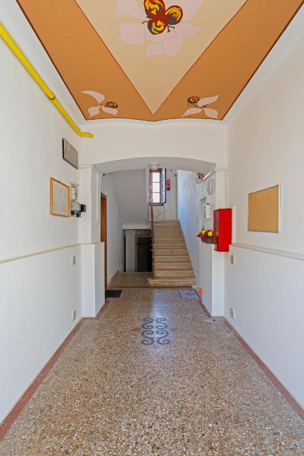 Rich Apartment Pula Extérieur photo