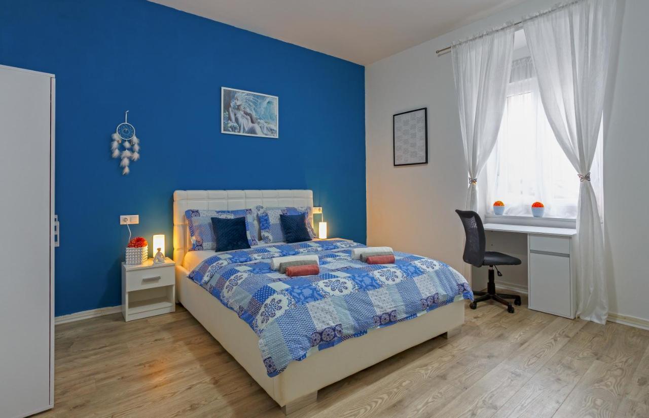 Rich Apartment Pula Extérieur photo